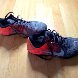 Nike Kobe Bryant Mens Basketball Shoes
